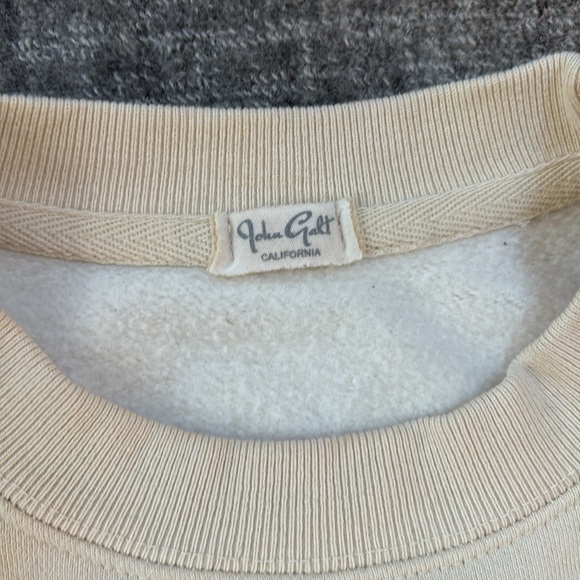 Brandy Melville Crewneck - Picture 3 of 9